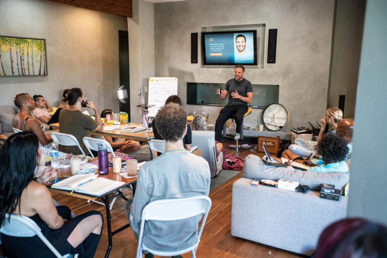 An Entrepreneur Sharing How To Use Your Personality To Grow A Powerful Network.